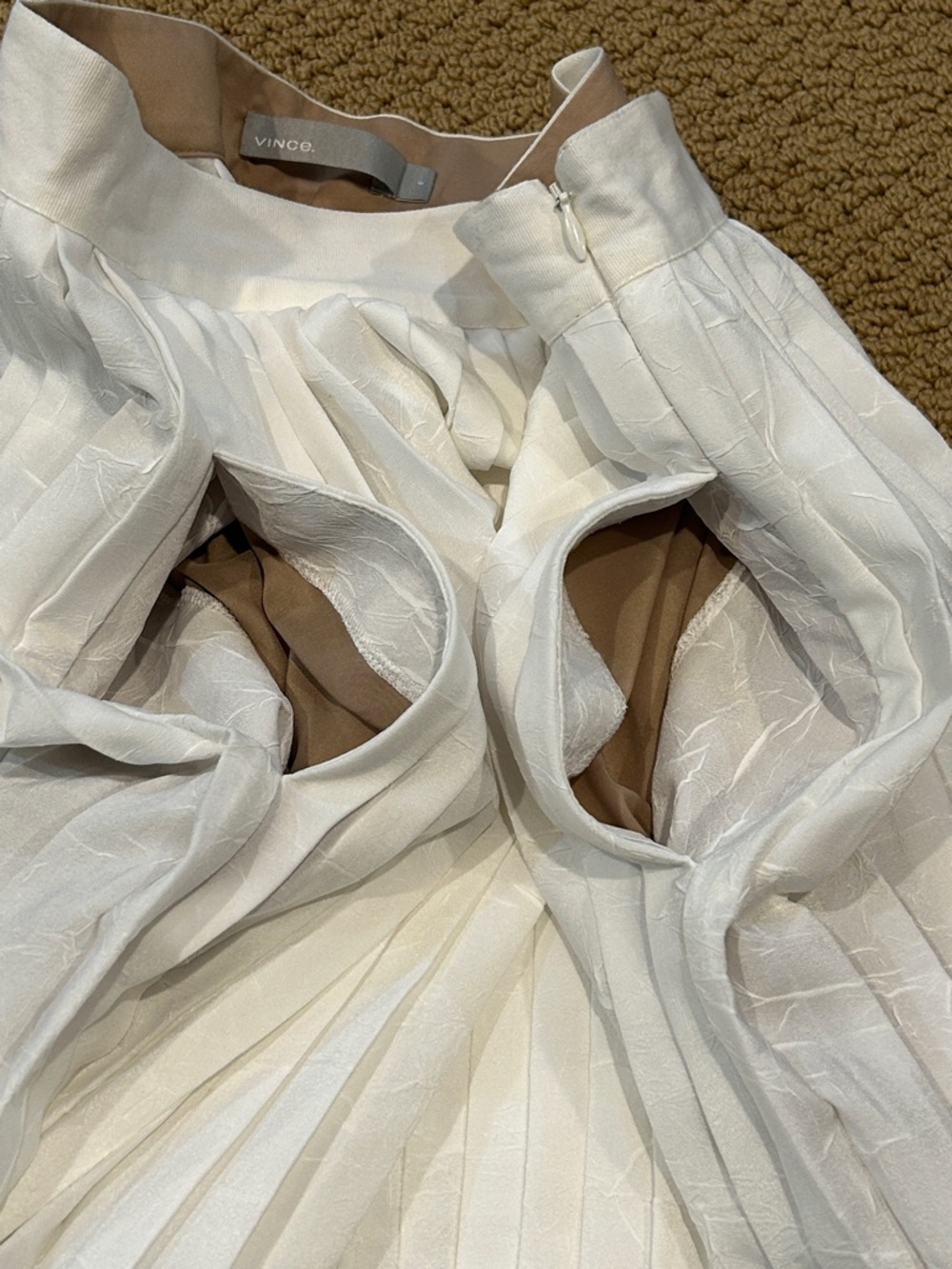 Vince Accordion Pleat Textured Culotte Pants size 6 Ivory Cream - Picture 10 of 16
